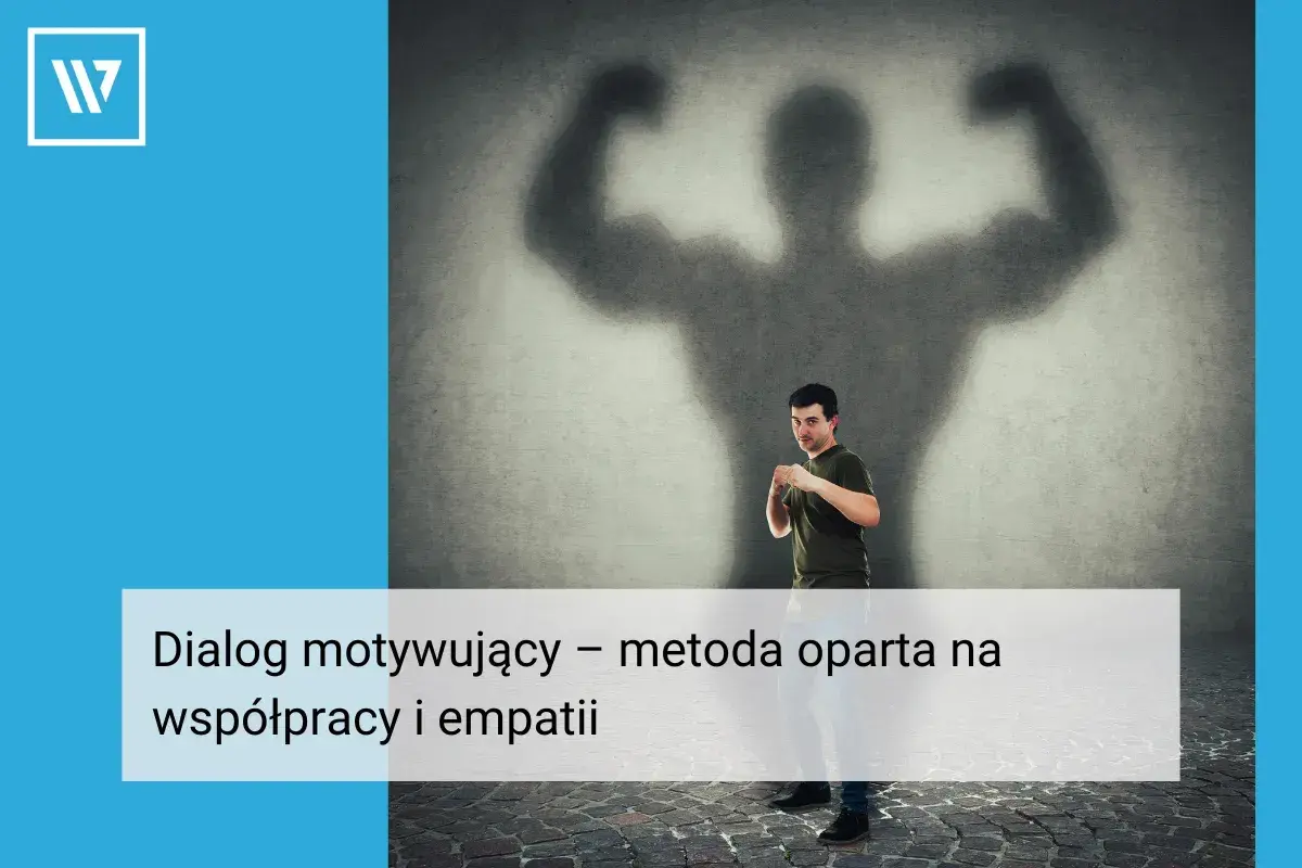 Mężczyzna w pozycji obronnej, z cieniem potężnej sylwetki za plecami. To dialog motywujący przykłady, jak odkryć w sobie siłę.
