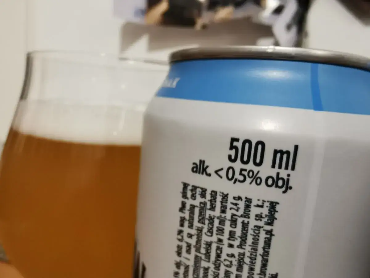 Czy piwo bezalkoholowe ma alkohol? Na puszce widnieje napis 