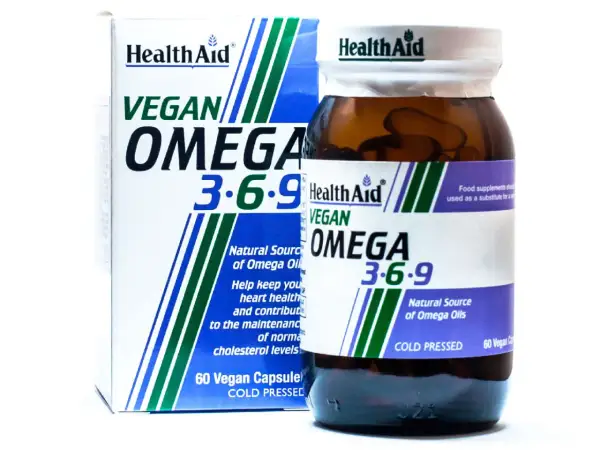 Opakowanie i butelka suplementu HealthAid Vegan Omega 3-6-9, naturalne źródło kwasów omega 3 6 9.